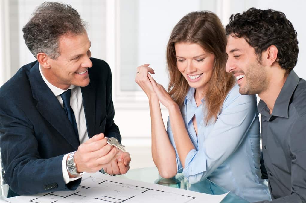 Old man shaking hands to a woman